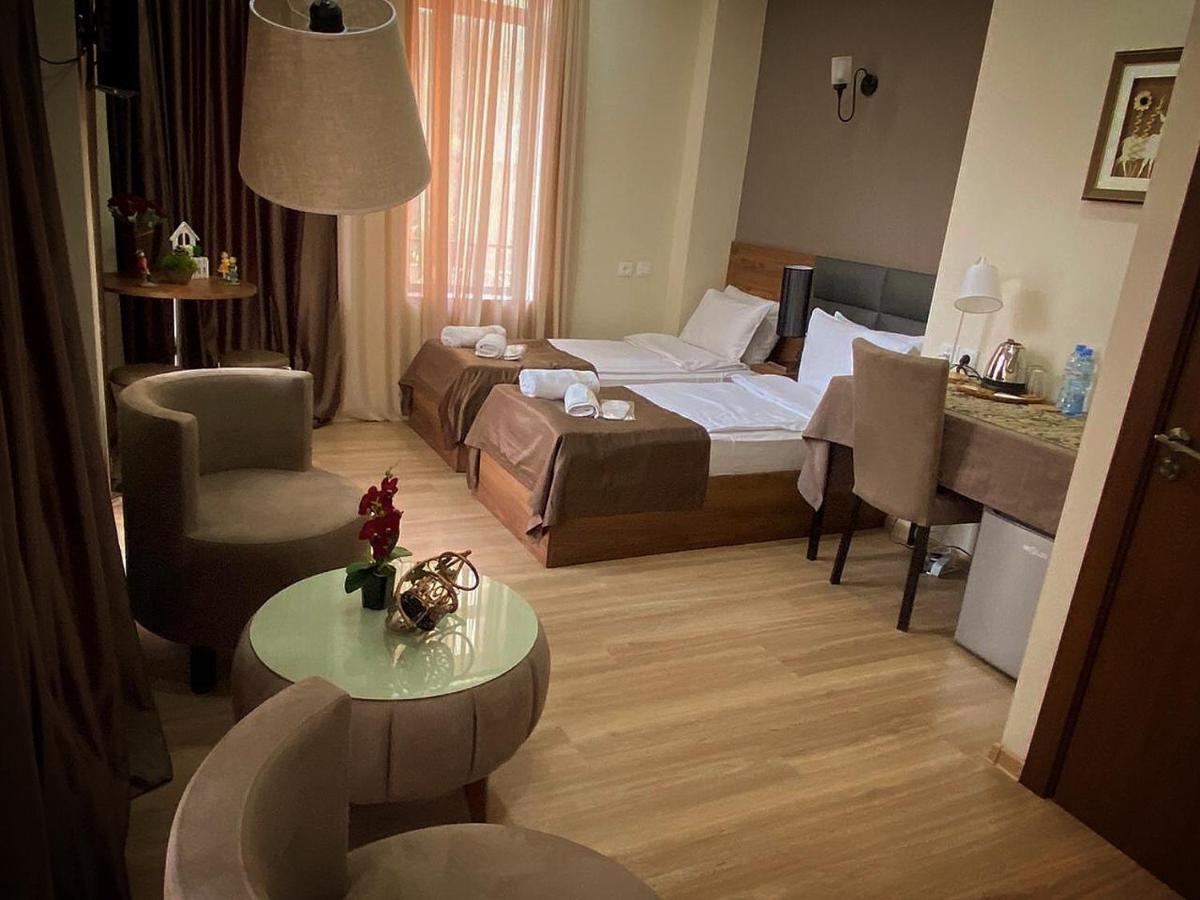 טביליסי Hotel Terrace מראה חיצוני תמונה